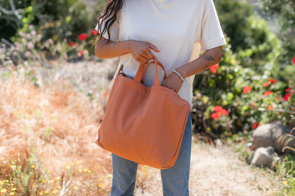 Horizontal Duck Bag : Natural Grid - Baggu